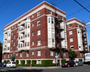 HISTORIC PORTLAND TOWNHOUSE